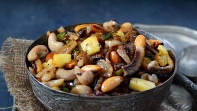 Shufta (Kashmir): A delightful sweet dish created by combining an assortment of mixed dry fruits and spices, coated with a sugar syrup for a flavorful treat. (Pinterest) Shufta (Kashmir): A delightful sweet dish created by combining an assortment of mixed dry fruits and spices, coated with a sugar syrup for a flavorful treat. (Pinterest)