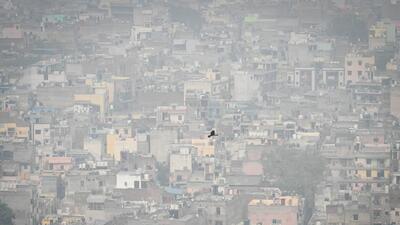 Smog engulfs the city as pollution levels rise steadily in New Delhi. (Sanchit Khanna/ HT Photo) Smog engulfs the city as pollution levels rise steadily in New Delhi. (Sanchit Khanna/ HT Photo)