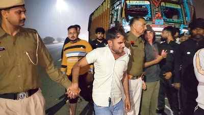 The arrested suspect on Kundli-Manesar-Palwal expressway. (HT Photo) The arrested suspect on Kundli-Manesar-Palwal expressway. (HT Photo)