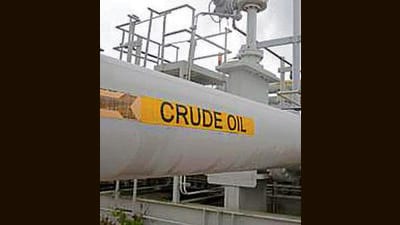The average cost of imported oil fell about 20.6% in the six months to September. (REUTERS) The average cost of imported oil fell about 20.6% in the six months to September. (REUTERS)