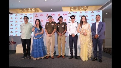 The cast of Bhabiji Ghar Par Hai with Vijaya Kumar, DG UP Police and BD Paulson, ADG, traffic & road safety, at the launch of a campaign, in Lucknow, on Tuesday. (HT Photo) The cast of Bhabiji Ghar Par Hai with Vijaya Kumar, DG UP Police and BD Paulson, ADG, traffic & road safety, at the launch of a campaign, in Lucknow, on Tuesday. (HT Photo)