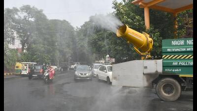 The cleanliness drive conducted in Lucknow. (HT Photo) The cleanliness drive conducted in Lucknow. (HT Photo)