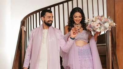 Amala Paul married Jagat Desai in a Christian ceremony in Kochi. In a picture from their wedding, they were seen walking hand-in-hand inside the wedding venue. Amala held a flower bouquet in her other hand.&nbsp; 
