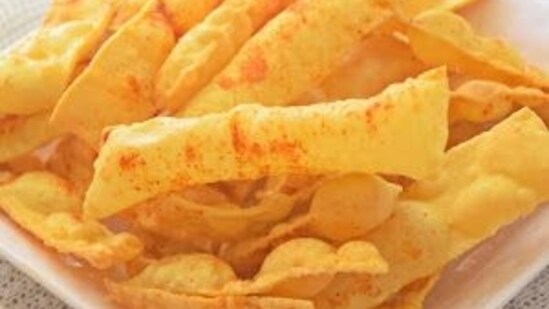 Chorafali (Gujarat): This snack is prepared using a blend of gram flour, urad flour, aamchoor powder, red chili powder, and black salt, then deep-fried to create a delightful treat.&nbsp;(Pinterest)