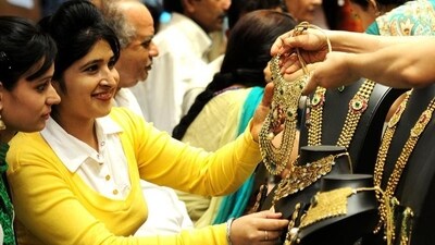 Dhanteras 2023: 10 auspicious items you must buy on this day for good luck (Ravi Kumar/HT) Dhanteras 2023: 10 auspicious items you must buy on this day for good luck (Ravi Kumar/HT)
