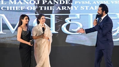 Sam Bahadur, the eagerly-awaited period film, stars Vicky as Sam Manekshaw, the charismatic war hero, and Fatima Sana Shaikh as late Prime Minister Indira Gandhi. Sam Bahadur also features Sanya Malhotra as Silloo, Sam's wife. (Mohd Zakir) Sam Bahadur, the eagerly-awaited period film, stars Vicky as Sam Manekshaw, the charismatic war hero, and Fatima Sana Shaikh as late Prime Minister Indira Gandhi. Sam Bahadur also features Sanya Malhotra as Silloo, Sam's wife. (Mohd Zakir)