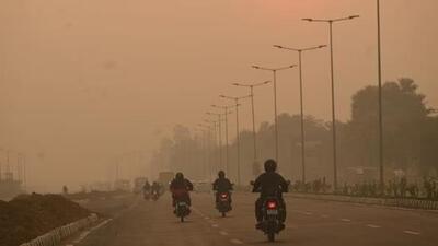 AQI was the worst at the Continuous Ambient Air Quality Monitoring Station in Sector 25, Chandigarh, where it stayed over 200 since morning and shot up to 225 around 8 pm. (HT File) AQI was the worst at the Continuous Ambient Air Quality Monitoring Station in Sector 25, Chandigarh, where it stayed over 200 since morning and shot up to 225 around 8 pm. (HT File)