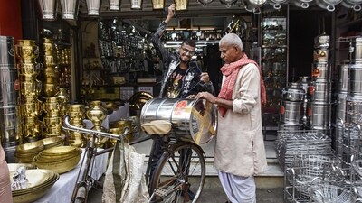 Should not buy steel: Another metal that is regarded as inauspicious during Dhanteras is steel, as it is derived from iron. Instead, consider purchasing utensils made of brass or copper. (PTI)