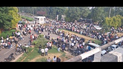 The suspension order is said to have come after a protest was held by students, including members of the United Sikh Student Federation. The students had locked the main gate of the university campus in the morning for a few hours demanding action against the professor. (HT Photo)