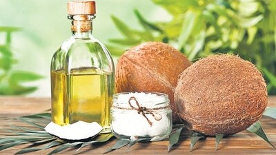 Should not buy oil/ghee: It is deemed inauspicious to buy oil-related products such as ghee, butter, and mustard oil on Dhanteras. Since oil is a significant component required for the festival, it is recommended to purchase it a day before the actual celebration. (File Photo)