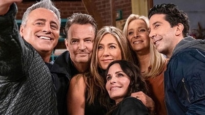 Friends starred Matthew Perry, Jennifer Aniston, Courteney Cox, David Schwimmer, Matt LeBlanc and Lisa Kudrow. Friends starred Matthew Perry, Jennifer Aniston, Courteney Cox, David Schwimmer, Matt LeBlanc and Lisa Kudrow.