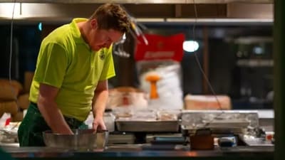 Alan Fisher cooking in kitchen for the world record. (Guinness World Record) Alan Fisher cooking in kitchen for the world record. (Guinness World Record)