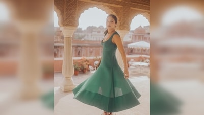 Bhumi Pednekar's attire boasts a sweetheart neckline, enhancing her neck area, featuring sleeveless design, and flaring gracefully towards the lower part. (Instagram/@bhumipednekar) Bhumi Pednekar's attire boasts a sweetheart neckline, enhancing her neck area, featuring sleeveless design, and flaring gracefully towards the lower part. (Instagram/@bhumipednekar)