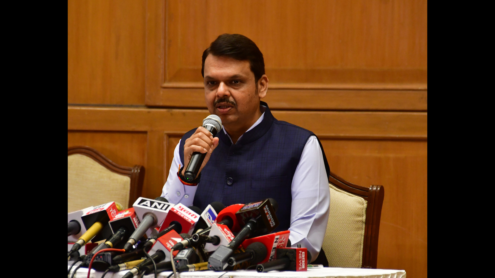 Fadnavis asks leaders not to disturb Maha's social fabric over quota issue | Mumbai news - Vimarsana News