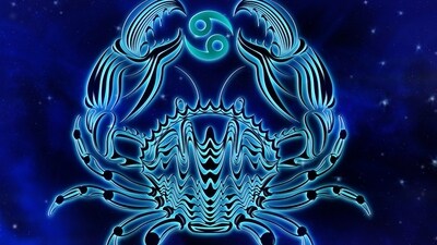 Cancer Daily Horoscope for November 10, 2023: Professionally, you are productive. Health is normal provided minor issues.