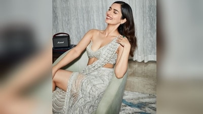 In terms of accessories, Manushi kept it minimal and with the assistance of celebrity fashion stylist Sheefa J Gilani, she styled her look with diamond stud earrings, transparent heels and a dazzling silver bag. (Instagram/@manushi_chhillar) In terms of accessories, Manushi kept it minimal and with the assistance of celebrity fashion stylist Sheefa J Gilani, she styled her look with diamond stud earrings, transparent heels and a dazzling silver bag. (Instagram/@manushi_chhillar)
