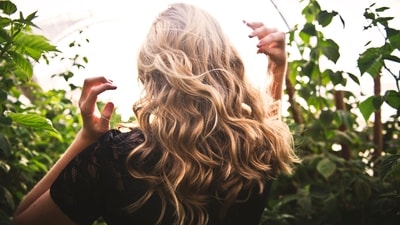 Diwali 2023: Pre-festive hair care routine that will help you shine during the festivities (Tim Mossholder) Diwali 2023: Pre-festive hair care routine that will help you shine during the festivities (Tim Mossholder)