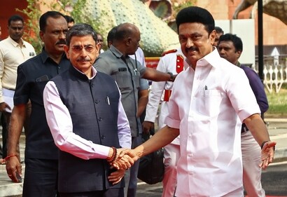 Tamil Nadu Governor RN Ravi exchanges greetings with chief minister MK Stalin (ANI) Tamil Nadu Governor RN Ravi exchanges greetings with chief minister MK Stalin (ANI)