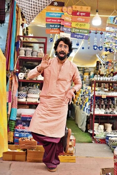 Abhilash turns on his goofy mode while sharing his nostalgia of Diwali celebrations in Delhi. (Photo: Gokul VS/HT) Abhilash turns on his goofy mode while sharing his nostalgia of Diwali celebrations in Delhi. (Photo: Gokul VS/HT)