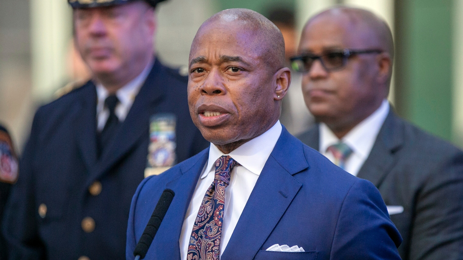 FBI seizes NYC mayor Eric Adams' phones in political fundraising investigation - Vimarsana News