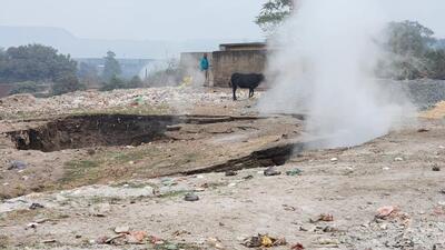 A major land subsidence took place in the underground fire-affected Lodna area of BCCL in Jharkhand’s Dhanbad district (HT Photo)