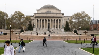 People walk past Columbia University in New York, U.S., October 30, 2023. REUTERS/Jeenah Moon (REUTERS)