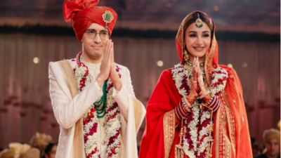 Jay Kotak and Aditi Arya on their wedding day. (X/@jay_kotakone) Jay Kotak and Aditi Arya on their wedding day. (X/@jay_kotakone)