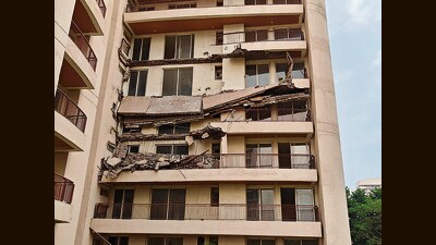 Nobody was hurt in the incident as the tower was abandoned after it was declared unsafe for occupation in the aftermath of the February 2022 collapse. (HT Photo) Nobody was hurt in the incident as the tower was abandoned after it was declared unsafe for occupation in the aftermath of the February 2022 collapse. (HT Photo)
