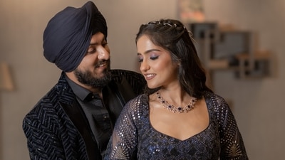 Asees Kaur celebrates her first Diwali after marriage. Asees Kaur celebrates her first Diwali after marriage.