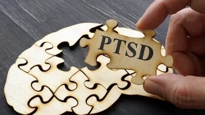 A person with Complex Post-Traumatic Stress Disorder often feels derealisation or depersonalisation – this makes them feel that they are disconnected from everything. (Unsplash) A person with Complex Post-Traumatic Stress Disorder often feels derealisation or depersonalisation – this makes them feel that they are disconnected from everything. (Unsplash)
