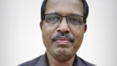 Dr Vinayak Kale (HT PHOTO) Dr Vinayak Kale (HT PHOTO)