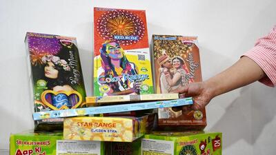 Police said the victim was trying to make firecrackers at his house in north-east Delhi’s Welcome. (HT Photo for representation purpose only) Police said the victim was trying to make firecrackers at his house in north-east Delhi’s Welcome. (HT Photo for representation purpose only)