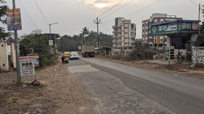 The accident spot has a slope and the angle of banking is not properly aligned, making the area extremely unsafe for riders. (SHANKAR NARAYAN/ HT PHOTO)