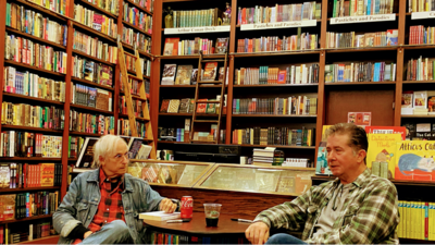 Crime writer David Swinson (right) speaking to Charles Salzberg (left) at The Mysterious Bookshop, New York (Courtesy: The Author)