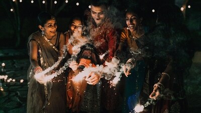 3. Prioritise Quality Time with Family - Amidst all the decorating and preparation, don’t lose sight of what truly matters, spending quality time with your family. Festivities strengthen bonds, create cherished memories, and reaffirm the importance of your loved ones. Plan special family activities and traditions that everyone can enjoy. Whether it's baking festive treats together, watching classic holiday movies, or embarking on a family outing, these moments can become treasured traditions that are passed down through generations. Consider dedicating some time to giving back to your community. Volunteering as a family, perhaps at an orphanage can be a deeply rewarding experience and a wonderful way to share the spirit of giving during the festive season. Activities such as packing gift baskets for those in need can bring in a sense of fulfilment. (Pexels) 3. Prioritise Quality Time with Family - Amidst all the decorating and preparation, don’t lose sight of what truly matters, spending quality time with your family. Festivities strengthen bonds, create cherished memories, and reaffirm the importance of your loved ones. Plan special family activities and traditions that everyone can enjoy. Whether it's baking festive treats together, watching classic holiday movies, or embarking on a family outing, these moments can become treasured traditions that are passed down through generations. Consider dedicating some time to giving back to your community. Volunteering as a family, perhaps at an orphanage can be a deeply rewarding experience and a wonderful way to share the spirit of giving during the festive season. Activities such as packing gift baskets for those in need can bring in a sense of fulfilment. (Pexels)