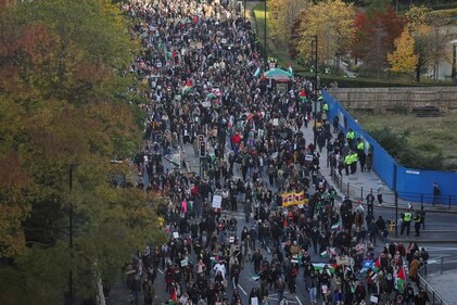 Demonstrators protest in solidarity with Palestinians in Gaza in London, Britain, November 11, 2023. (Reuters)