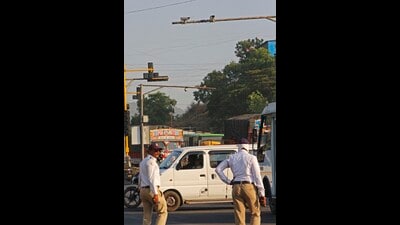 At present, the Pune police have 1,250 CCTV cameras, the PMC has 2,726, the Pimpri-Chinchwad police have 250 and there are 44,000 private cameras in Pune. (HT PHOTO)