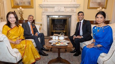 External Affairs Minister S Jaishankar, his wife Kyoko Jaishankar with British Prime Minister Rishi Sunak and Akshata Murty in London. (X)