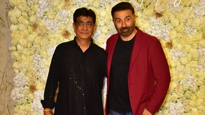 Sunny Deol also attended T-Series' Diwali bash. He was in a black T-shirt and denims paired with a maroon blazer. He is basking in the success of his biggest blockbuster, Gadar 2 which collected more than <span class='webrupee'>₹</span>691 crore gross worldwide. Sunny Deol also attended T-Series' Diwali bash. He was in a black T-shirt and denims paired with a maroon blazer. He is basking in the success of his biggest blockbuster, Gadar 2 which collected more than <span class='webrupee'>₹</span>691 crore gross worldwide. 