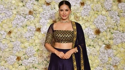 Sunny Leone was spotted in a black and golden lehenga at T-Series' Diwali bash. A day before, she had attended Ekta Kapoor's Diwali party with husband Daniel Weber. Sunny Leone was spotted in a black and golden lehenga at T-Series' Diwali bash. A day before, she had attended Ekta Kapoor's Diwali party with husband Daniel Weber. 