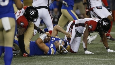 The long-term consequences of blows to the head have long been a hot issue in football (John Woods/Canadian Press/empics/picture alliance ) The long-term consequences of blows to the head have long been a hot issue in football (John Woods/Canadian Press/empics/picture alliance )