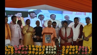 CM Yogi Adityanath addressing a gathering at Vantangiya village during the inauguration and foundation laying of development projects worth ₹153 crore in Gorakhpur on Sunday. (HT Photo) CM Yogi Adityanath addressing a gathering at Vantangiya village during the inauguration and foundation laying of development projects worth ₹153 crore in Gorakhpur on Sunday. (HT Photo)