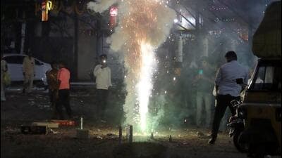 Firecrackers burst at Market Yard. (RAHUL RAUT/ HT) Firecrackers burst at Market Yard. (RAHUL RAUT/ HT)