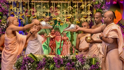 Govardhan Puja, also known as Annakut Puja, occurs on the day following Diwali and Lakshmi Puja, right before Bhai Dooj. This year, it falls on November 14. On this auspicious day, devotees express their reverence to Lord Krishna and Govardhan Parvat. Here are some guidelines to follow on this special occasion. (PTI) Govardhan Puja, also known as Annakut Puja, occurs on the day following Diwali and Lakshmi Puja, right before Bhai Dooj. This year, it falls on November 14. On this auspicious day, devotees express their reverence to Lord Krishna and Govardhan Parvat. Here are some guidelines to follow on this special occasion. (PTI)