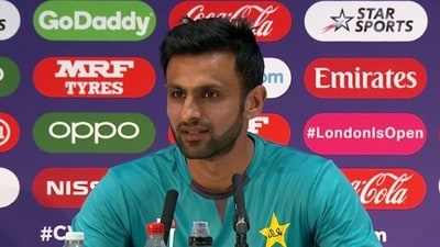 Former Pakistan skipper Shoaib Malik lavished praised on a Team India star. Former Pakistan skipper Shoaib Malik lavished praised on a Team India star.