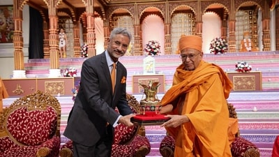 External affairs minister S Jaishankar at BAPS Shri Swaminarayan Mandir, London. (@DrSJaishankar)