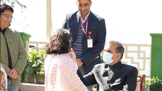 Himachal chief minister Sukhvinder Singh Sukhu interacting with children at Balika Ashram, Tutikandi, Shimla, on Sunday. (HT Photo)