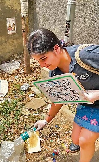 Youngsters from SGTB Khalsa are converting single-use plastic into a variety of stylish bags. Youngsters from SGTB Khalsa are converting single-use plastic into a variety of stylish bags.