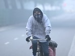 Morning walkers during early morning heavy smog as air pollution rises after Diwali in Dwarka in New Delhi. (Vipin Kumar/Hindustan Times) Morning walkers during early morning heavy smog as air pollution rises after Diwali in Dwarka in New Delhi. (Vipin Kumar/Hindustan Times)