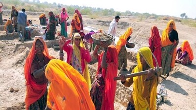 MGNREGS workers. (HT Photo/File) MGNREGS workers. (HT Photo/File)